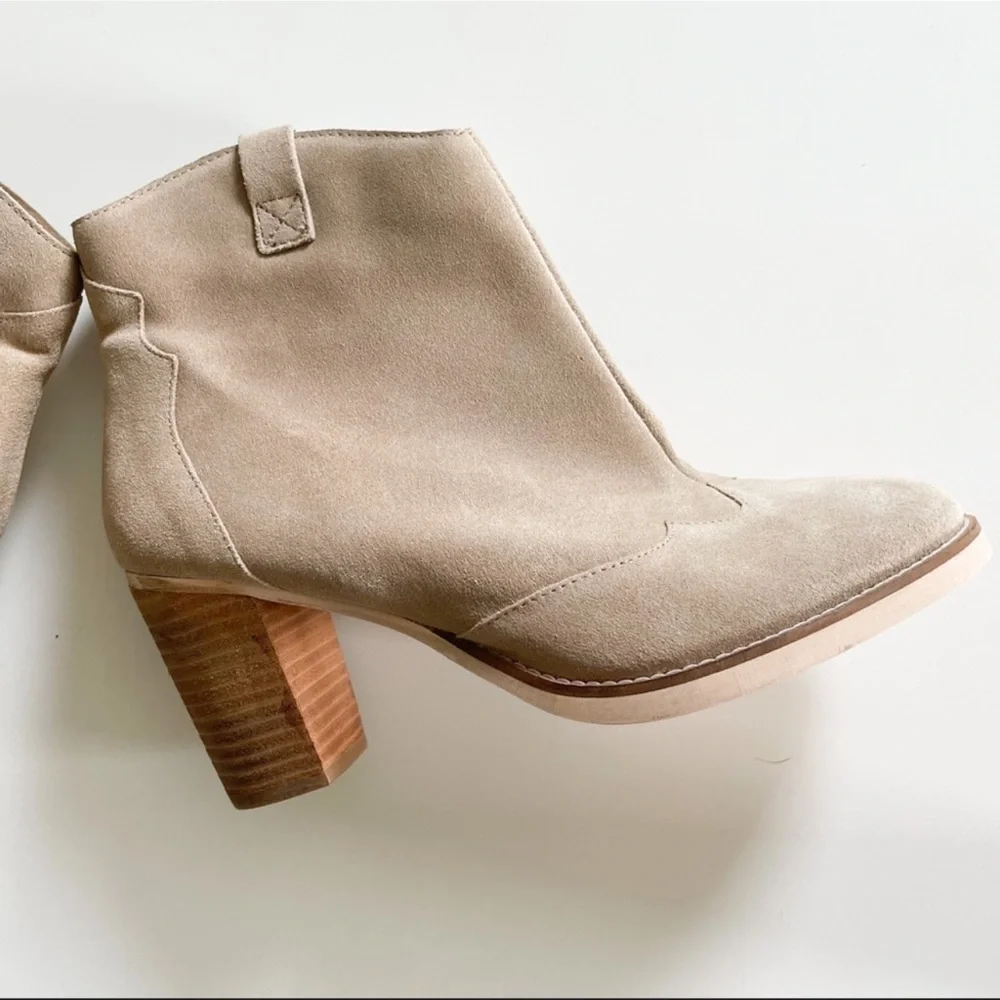 NWOT ASOS Suede Western Stacked Heel Ankle Bootie